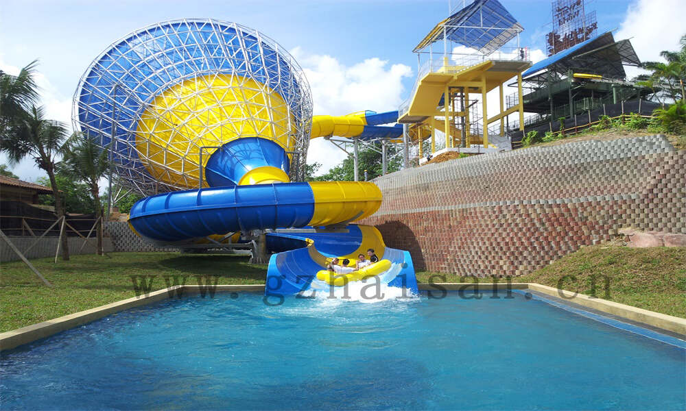 如何设计独特且创新的水上乐园？